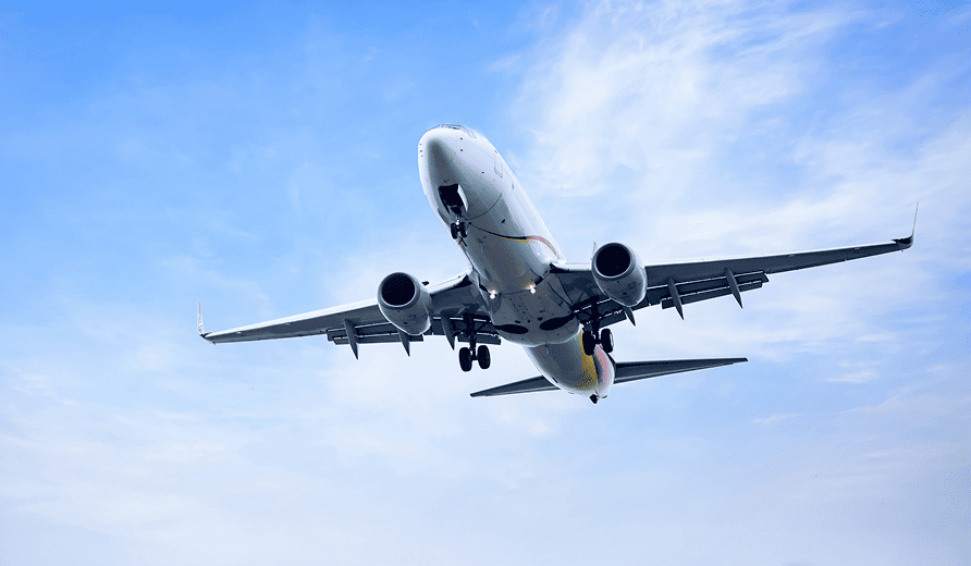 AI-Powered Cargo Disruption Prediction Cargo aircraft flying over a runway
